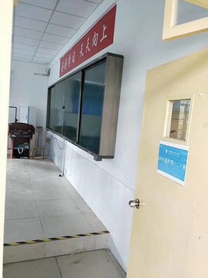 長沙市博雅衛(wèi)生中等專業(yè)學校推拉板200塊安裝完成